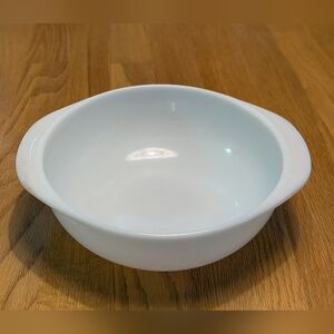 Vintage Pyrex White Round Casserole 023 Dish Bowl 1.5 Qt  No Lid No Chips!